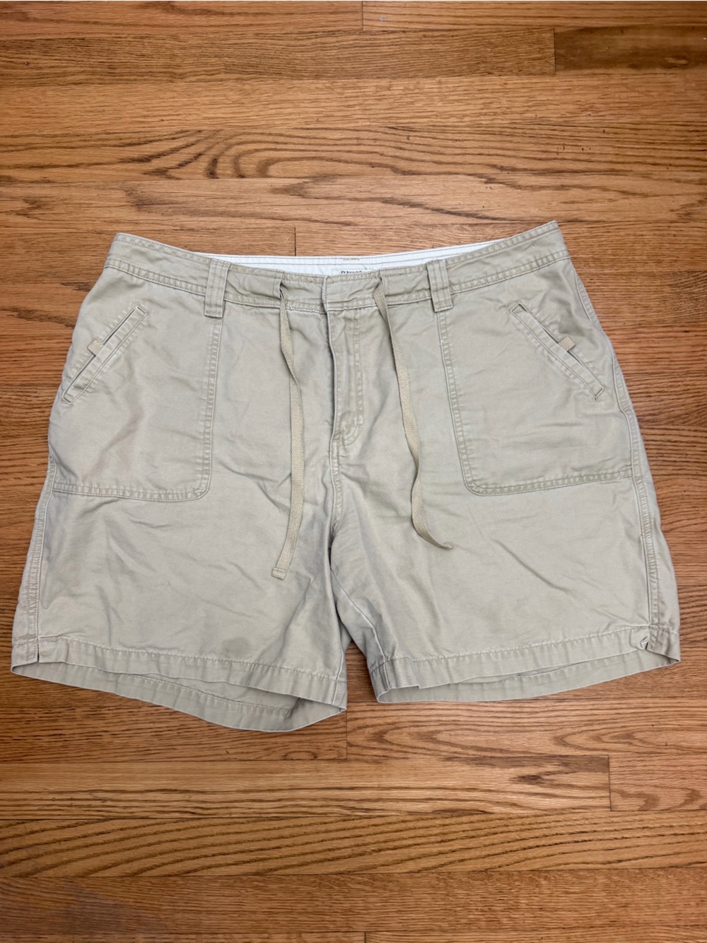 St. John’s Bay Woman Cargo Shorts Size 18W Khaki